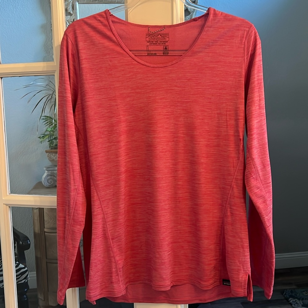 Women’s Patagonia Capilene Light Weight Top